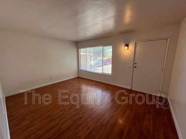 407 W Westfield Ave — Photo 2