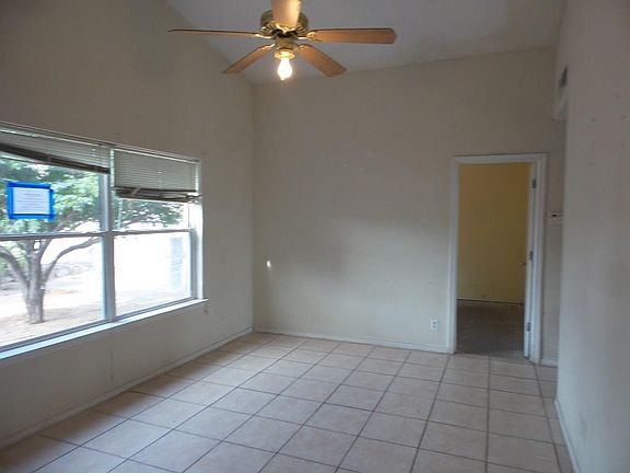 5th image of 13554 Ocean Ct