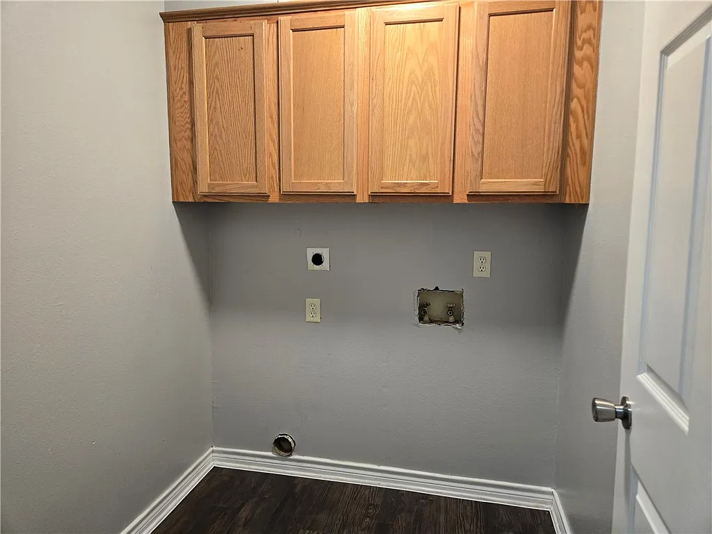 3 bed, 1379 sqft, $1,400 — Photo 2