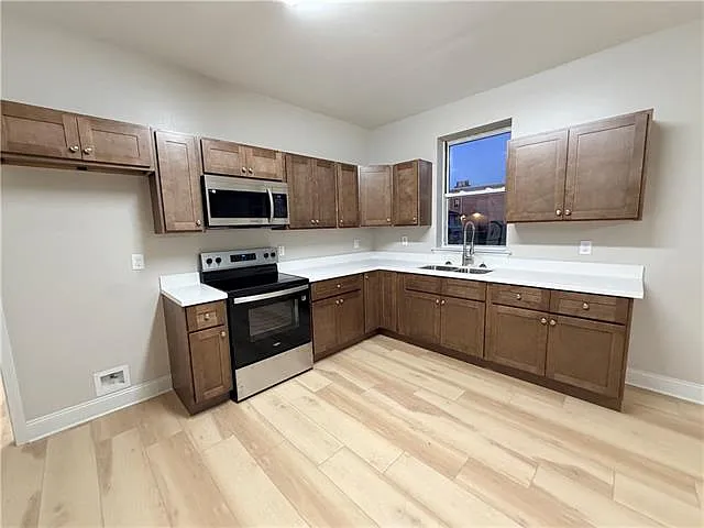 929 Compromise St — Photo 5