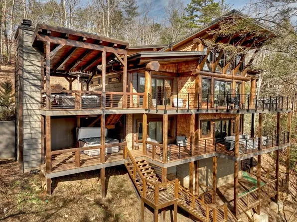 188 Paul Dr, Blue Ridge, GA 30513