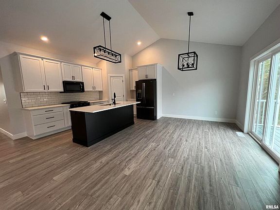3rd image of 668 Sweet Wood Ln
