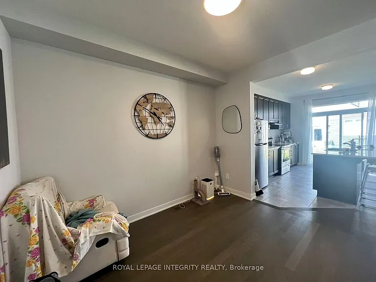 55 Kindred Row — Photo 8