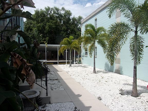 2nd image of 311 24th Ave N APT 4
