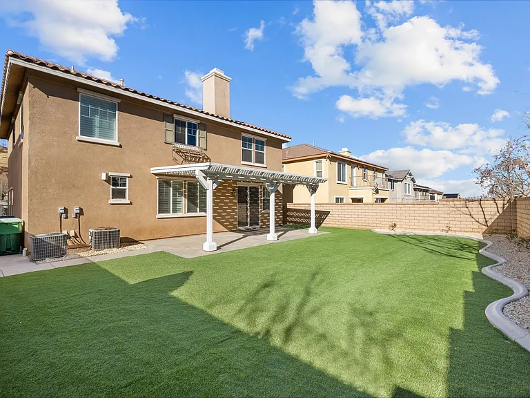 37200 Pergola Ter — Photo 38