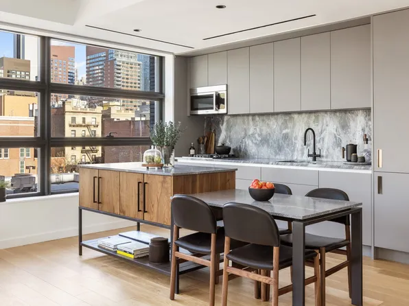 547 West 47th Street image 6 of 36