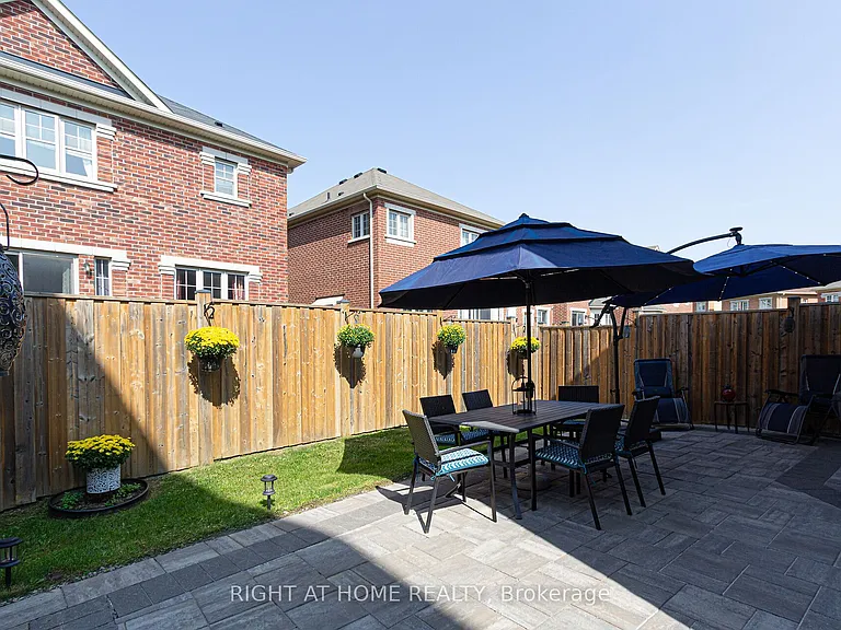 557 Settlers Rd W — Photo 29