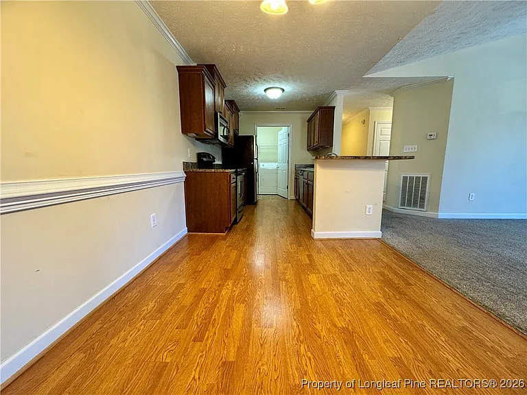 1750-202 Renwick Dr — Photo 5