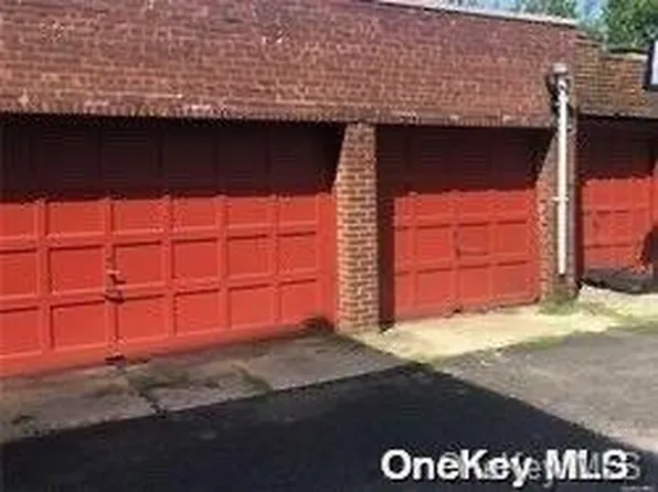 67-04 64th Place, Ridgewood, NY 11385