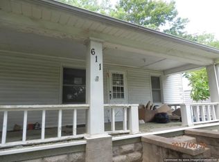 611 S Ridge St, Yates Center, KS 66783