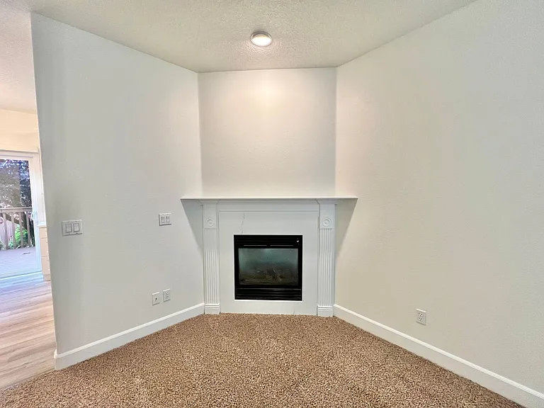 16775 NE Halsey St — Photo 11