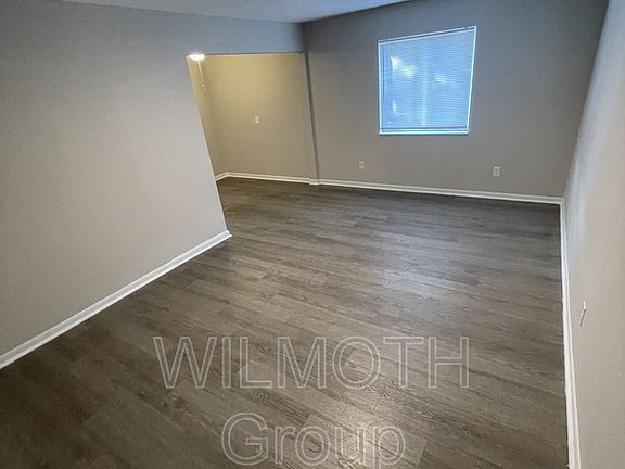 4th image of 135 W Hendricks St #1