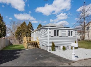 15 Warren Ave, Warwick, RI 02889