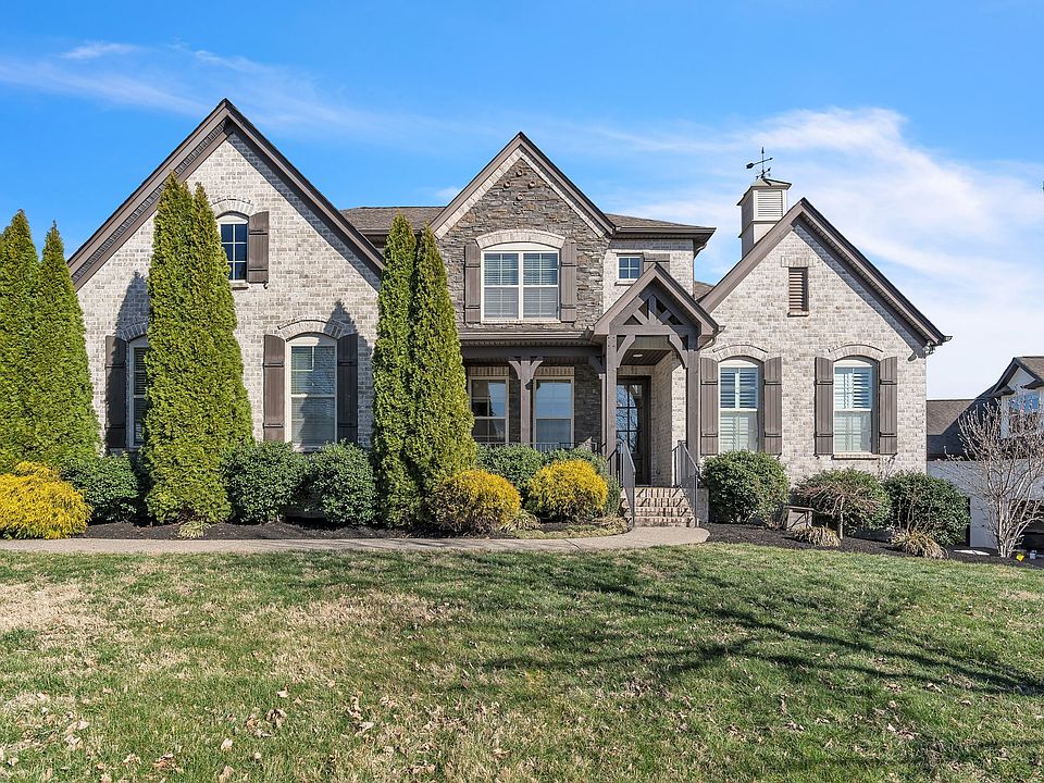 1st image of 425 Sweet Fern Dr