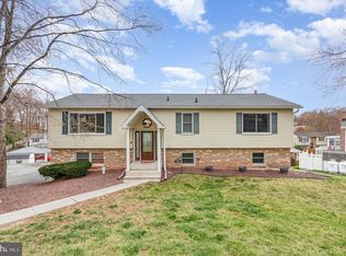 15 Bobby Jones Dr, Etters, PA 17319