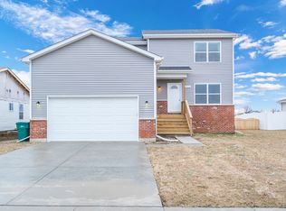 970 W Cermak Rd, Braidwood, IL 60408