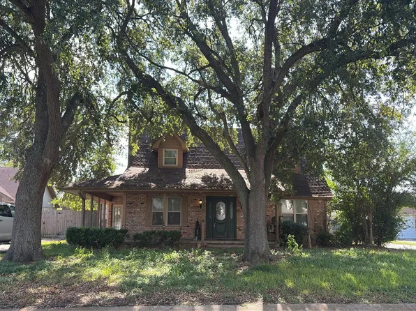 2615 Ridgewood Ln, Nederland, TX 77627