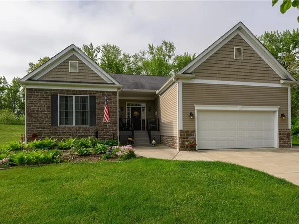 2664 Ridge Rd NW, Bolivar, OH 44612