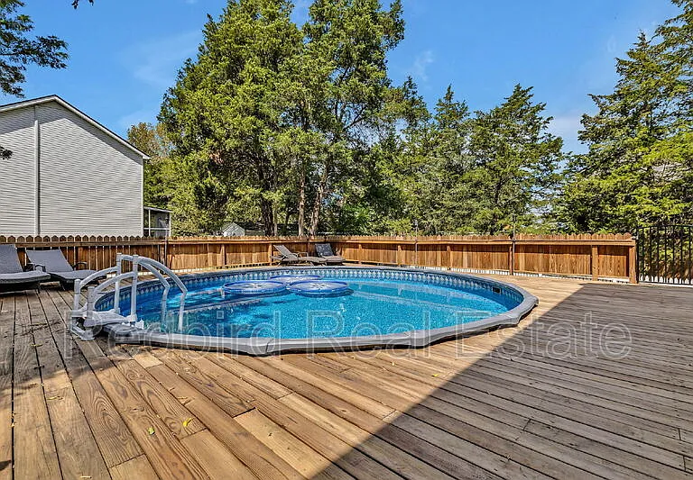 399 Clarkston Dr — Photo 16