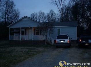 1019 College Blvd, Dallas, NC 28034