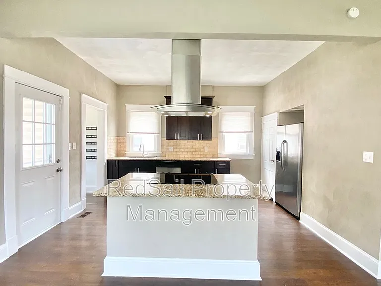 1708 Canton Ave — Photo 8