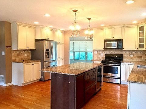 2nd image of 8842 147th St