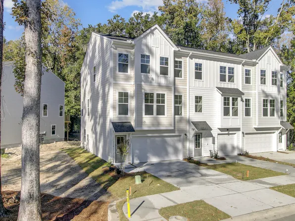 453 Caledon Ct, Johns Island, SC 29455