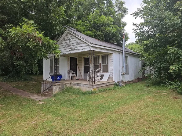 64 Barksdale Ave, Mc Kenzie, TN 38201