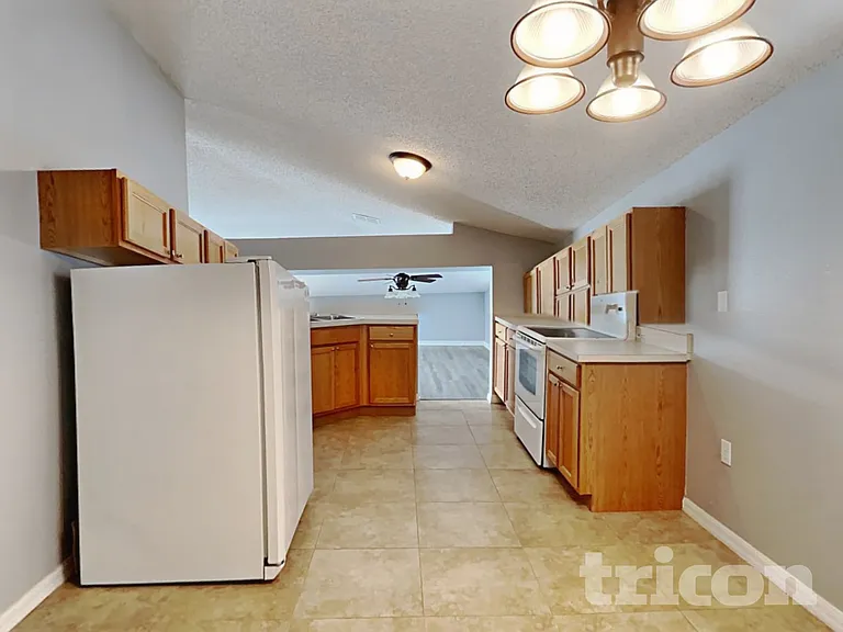 12945 Bridleford Dr — Photo 7