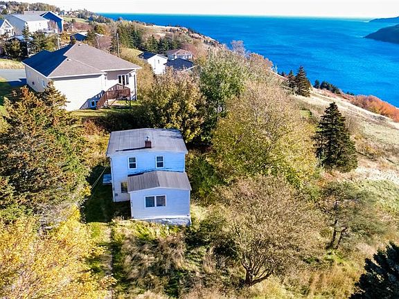 5th image of 1454 Torbay Road