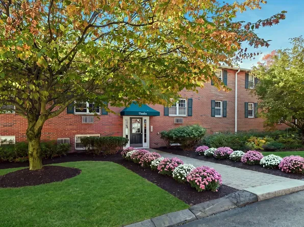 12 Wampus Ave APT 31, Acton, MA 01720