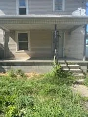592 Silver St photo 1