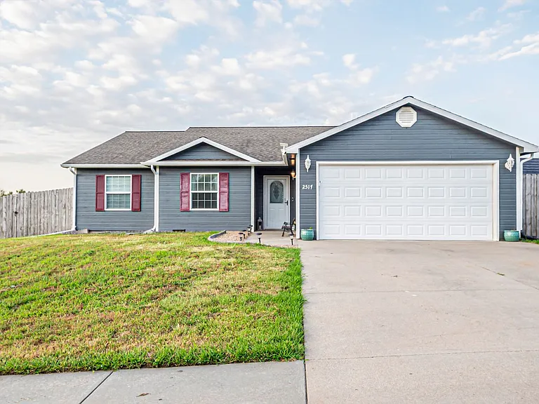 2517 Elm Creek Dr — Photo 1