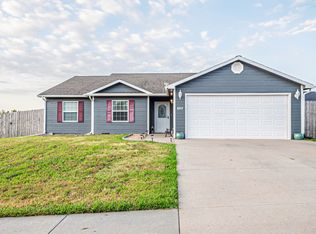 2517 Elm Creek Dr, Junction City, KS 66441