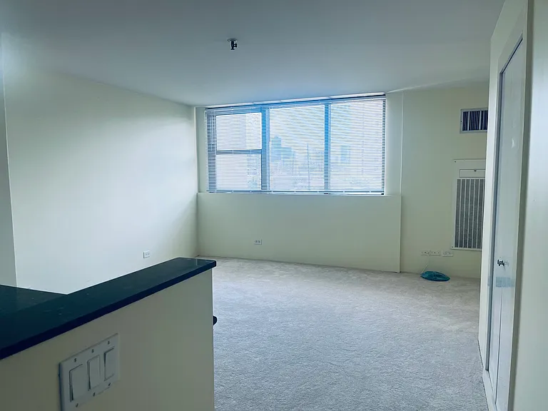 2499 Kapiolani Blvd #401 — Photo 1