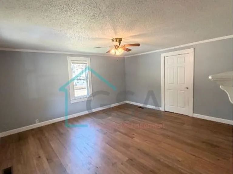 4113 E North St — Photo 3