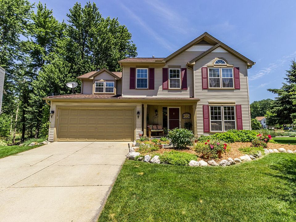 1st image of 903 Fairfield Ct