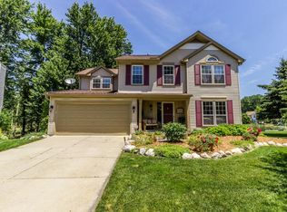 903 Fairfield Ct, South Lyon, MI 48178