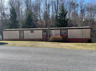 5687 Saunders Rd, Vinton, VA 24179