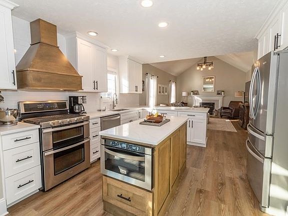 5th image of 14736 Wheaton Dr
