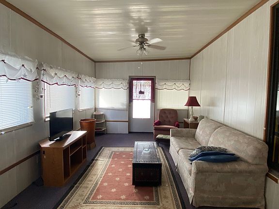 4th image of 33124 Dockside Ln