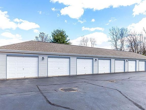 3rd image of 7521 Somerset Dr