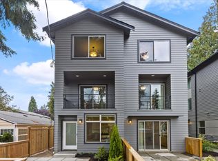 1009C NE 100th St, Seattle, WA 98125