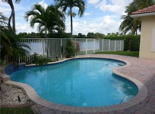 1833 Harbor View Cir, Fort Lauderdale, FL 33327