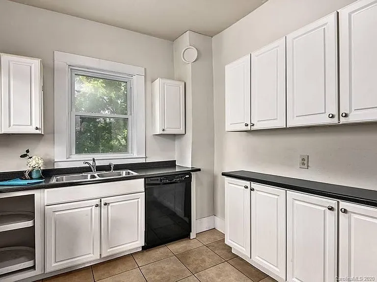 283 N Main St — Photo 11