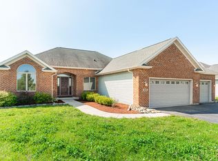 205 Chesterfield Dr, Waterman, IL 60556