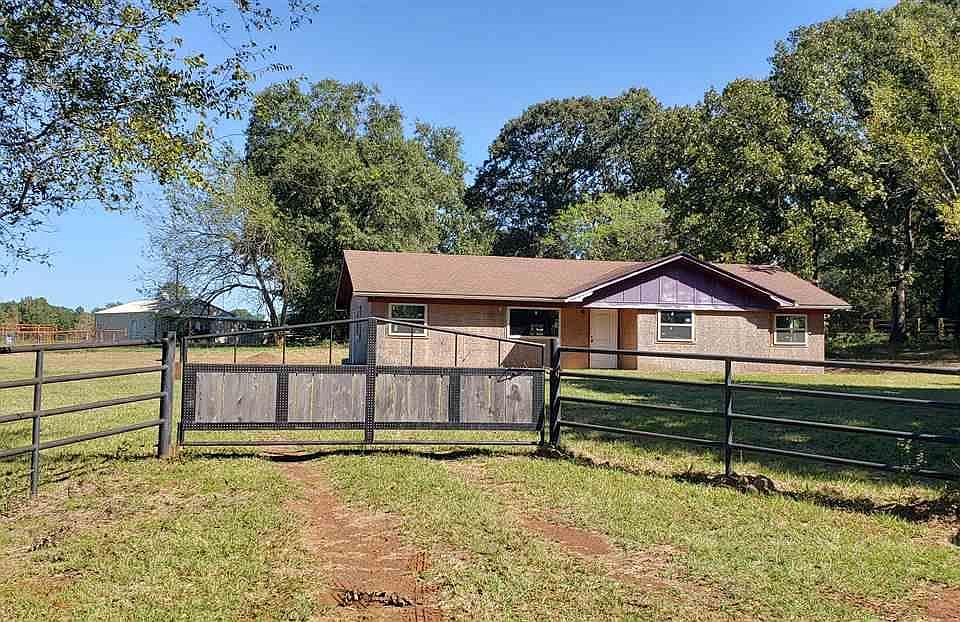 1st image of Fm 1249 East Cres #293-N