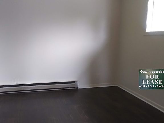 4th image of 4027 Westlawn Dr #B