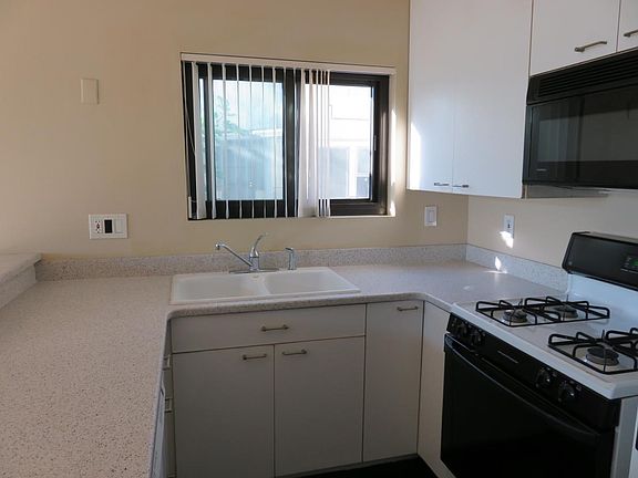 3rd image of 2442 Union St APT 1