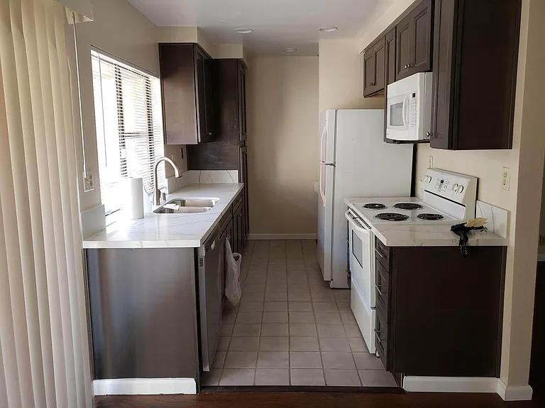 8726 Villa La Jolla Dr #81 — Photo 5